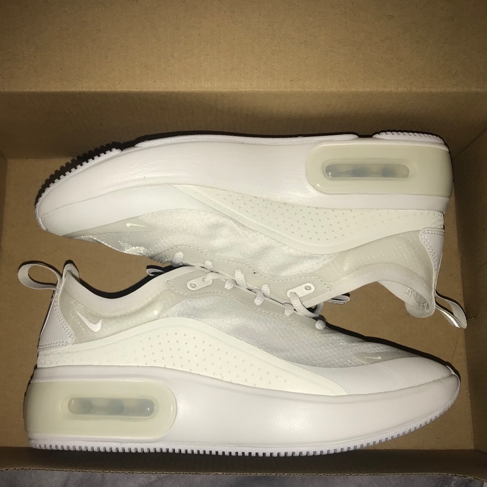 Nike Air Max DIA SE shoes